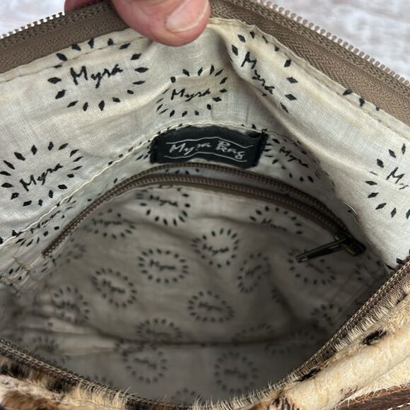 Myra Leopard Print Crossbody Bag with real fur cowhide - Picture 5 of 6